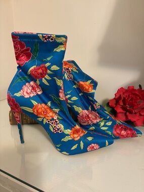Floral Satin Pointed Toe Ankle Boots - Blue Size 8